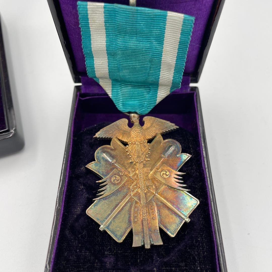 K*g様 【2点セット】 勲章 功七金鵄勲章 勲七等青色桐葉章 軍隊 旧日本軍
