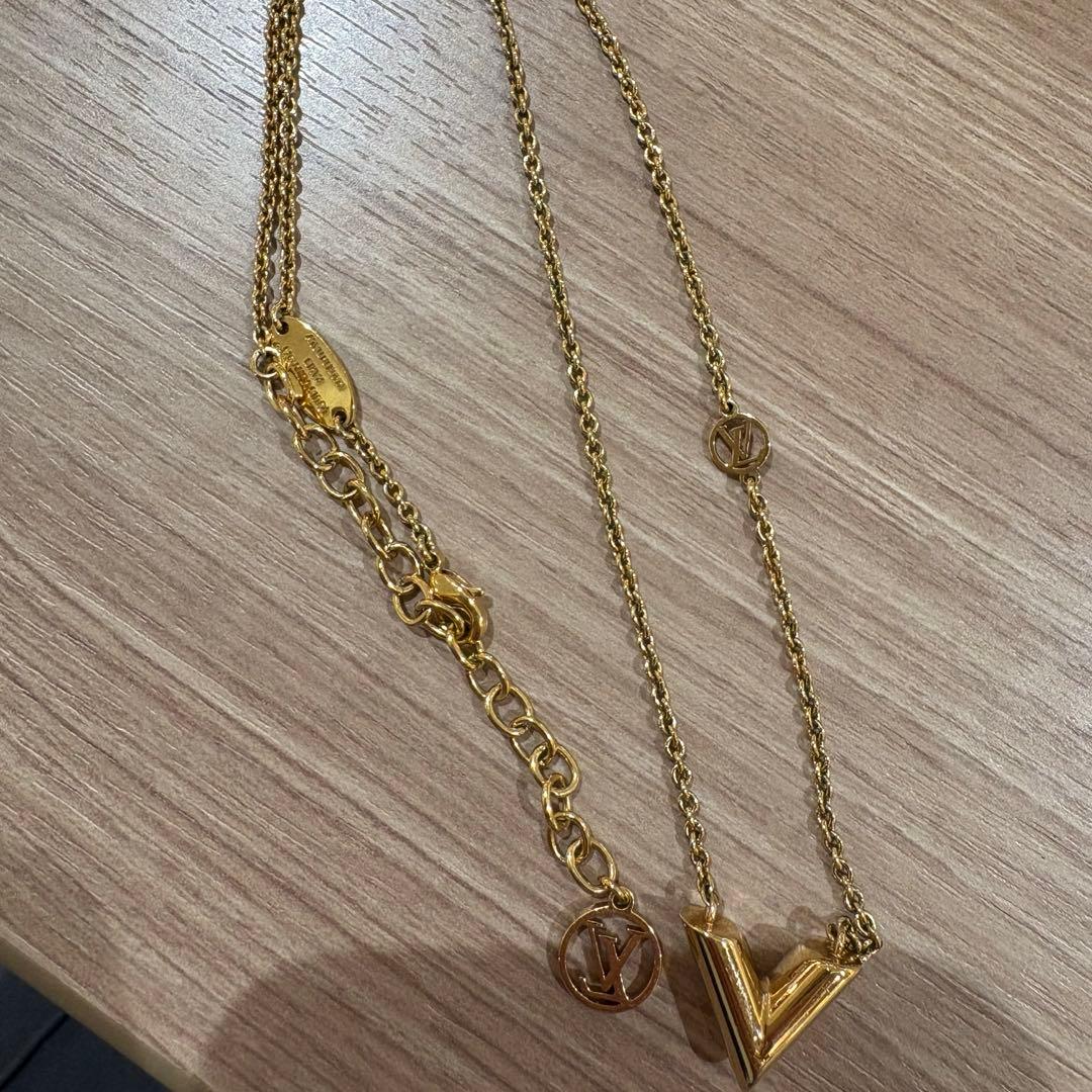 ★美品★LOUIS VUITTON ネックレス　エッセンシャルV