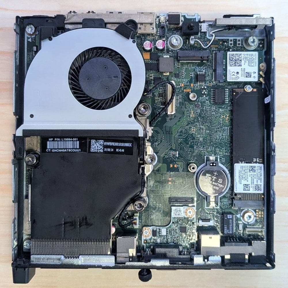 HP FlieDesk 800 G3 i5 8GB 256G WiFi搭載