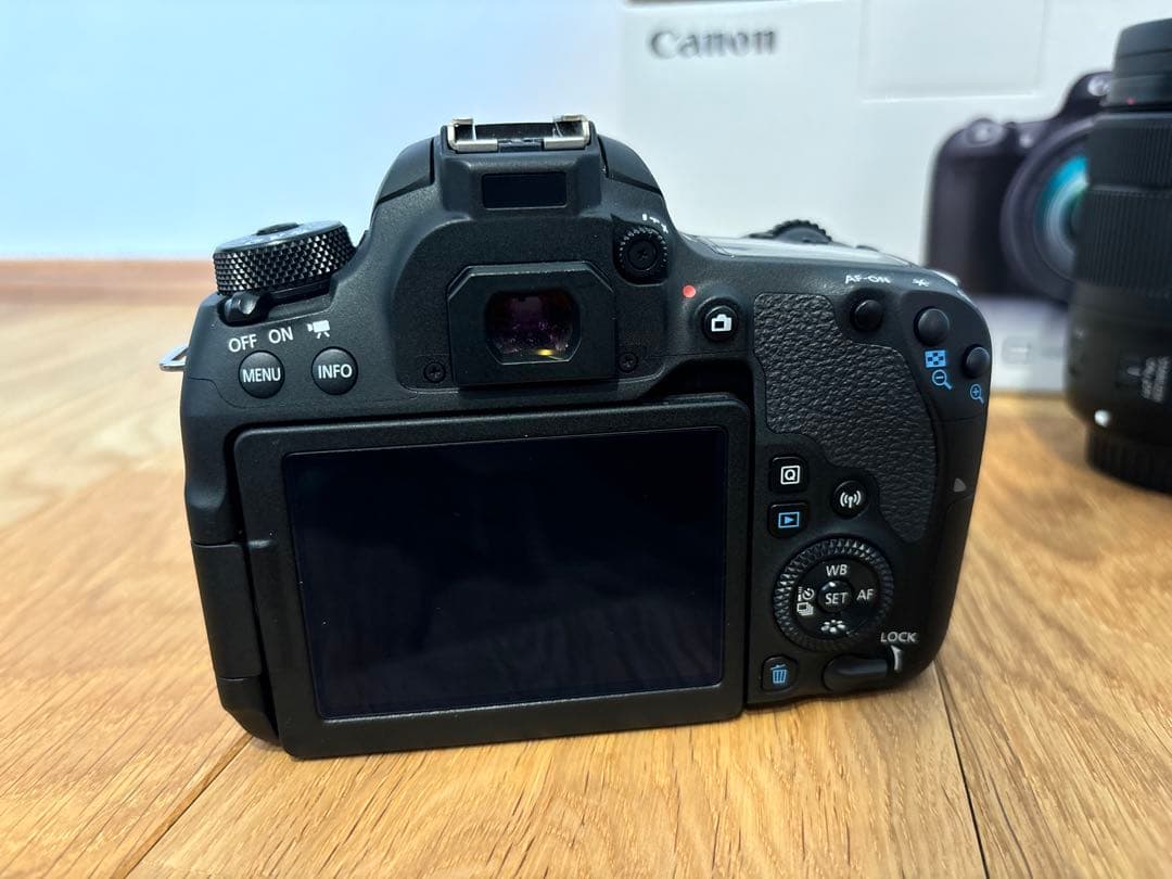 ドラ(出品者様もプロフ確認してください)  Canon EOS 9000D