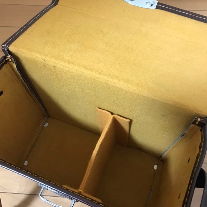 一眼レフカメラ・レンズ・フラッシュライト