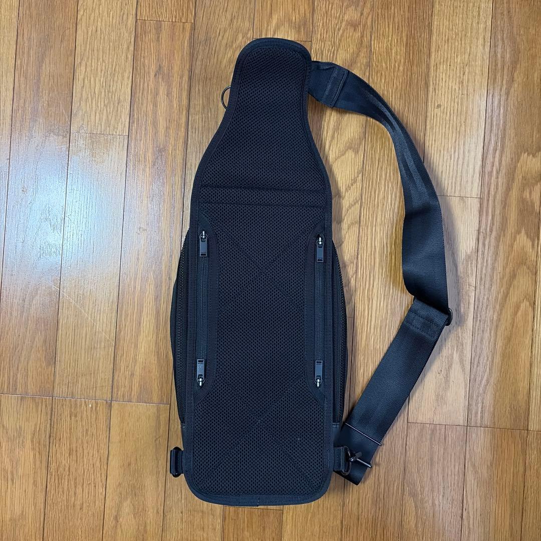 PORTER ブラック スリングバッグ