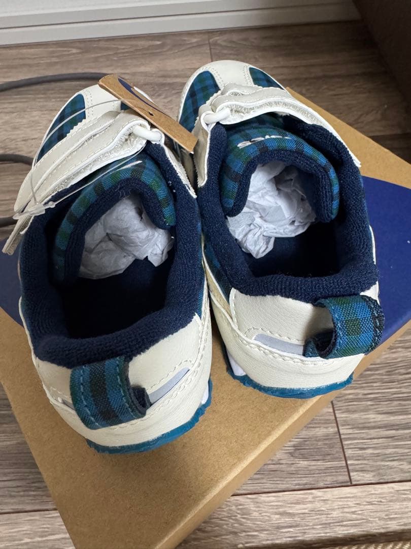 新品未使用　ファミリア　チェック　asics スニーカー 18cm