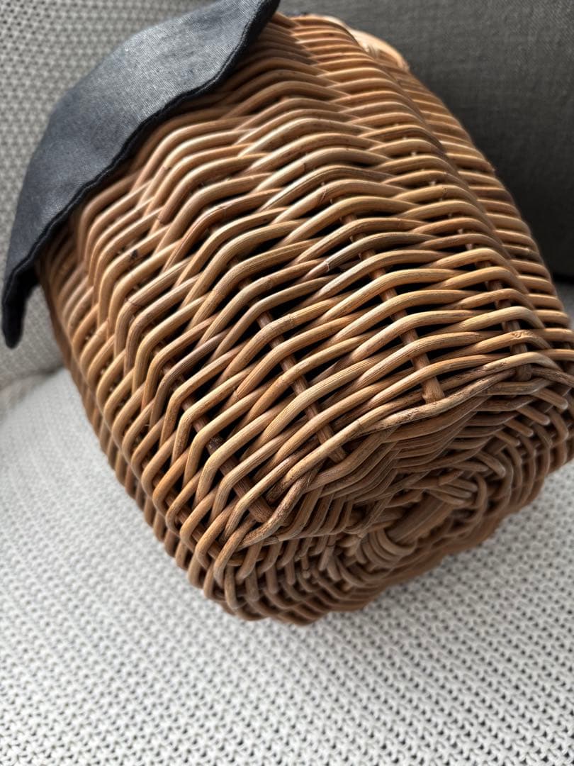 eb.a.gos／ブライドルバケツM／ブラック