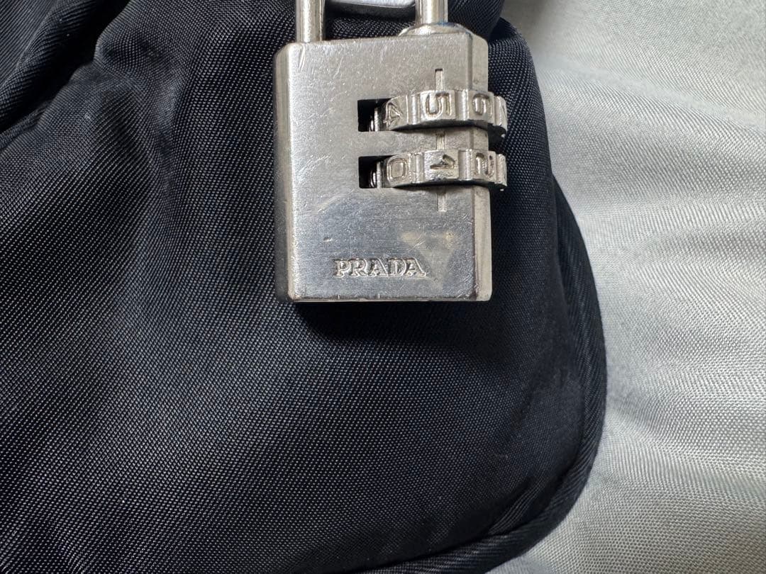 PRADA ナイロン　ハンドバッグ　白タグ