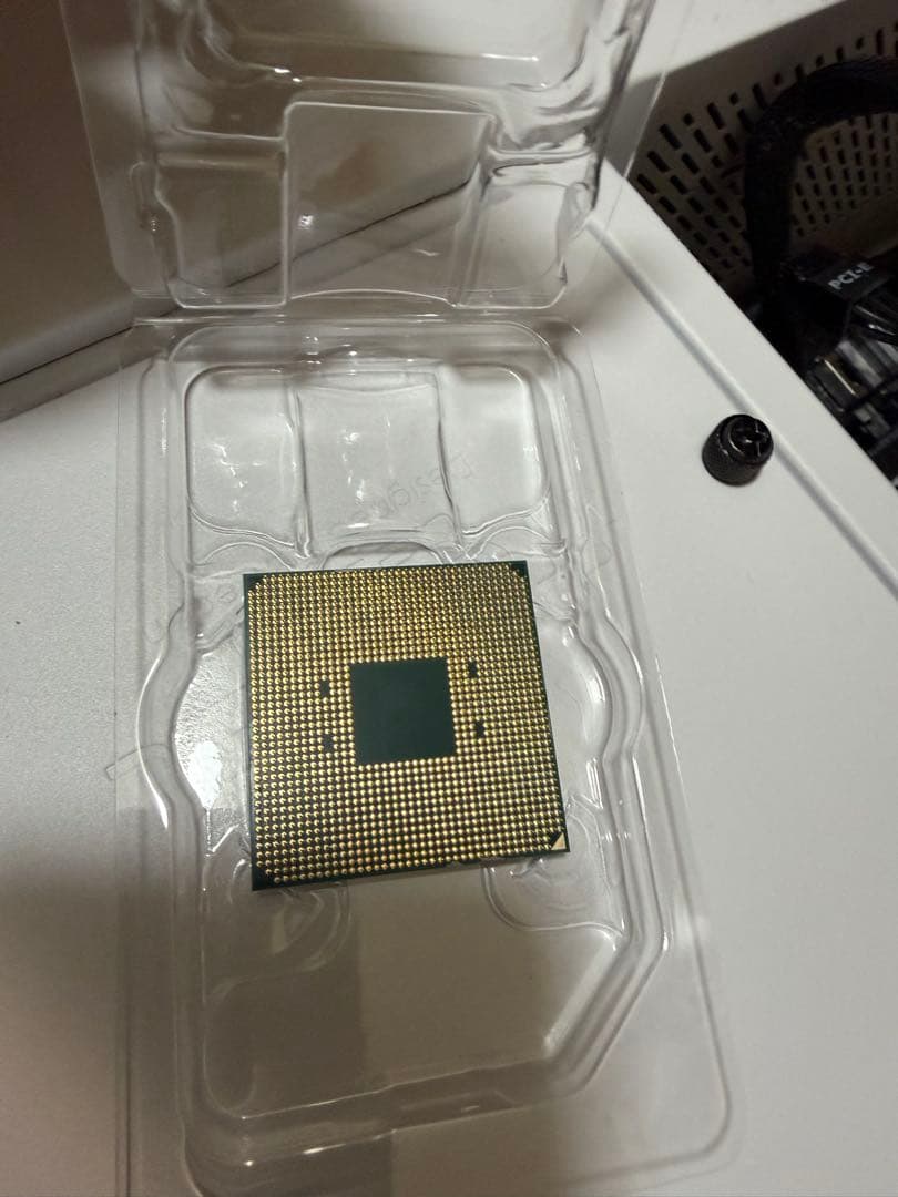 【美品】AMD Ryzen 5 3600 CPU 箱、ファン付き