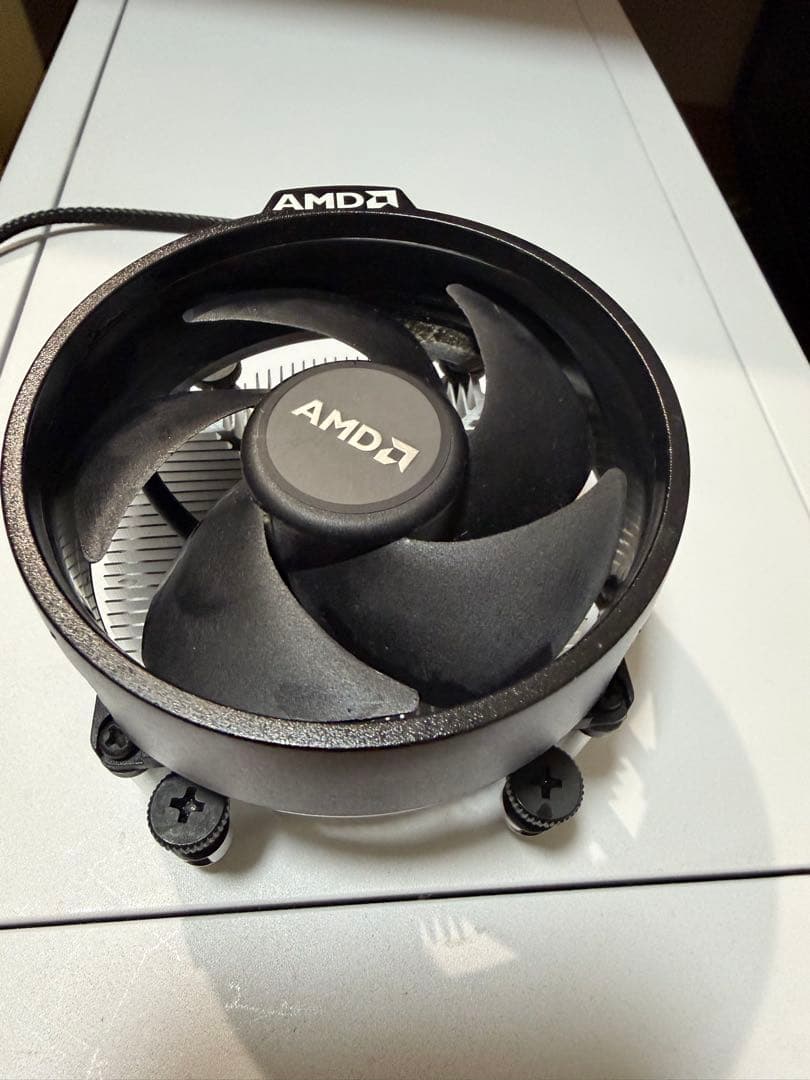 【美品】AMD Ryzen 5 3600 CPU 箱、ファン付き