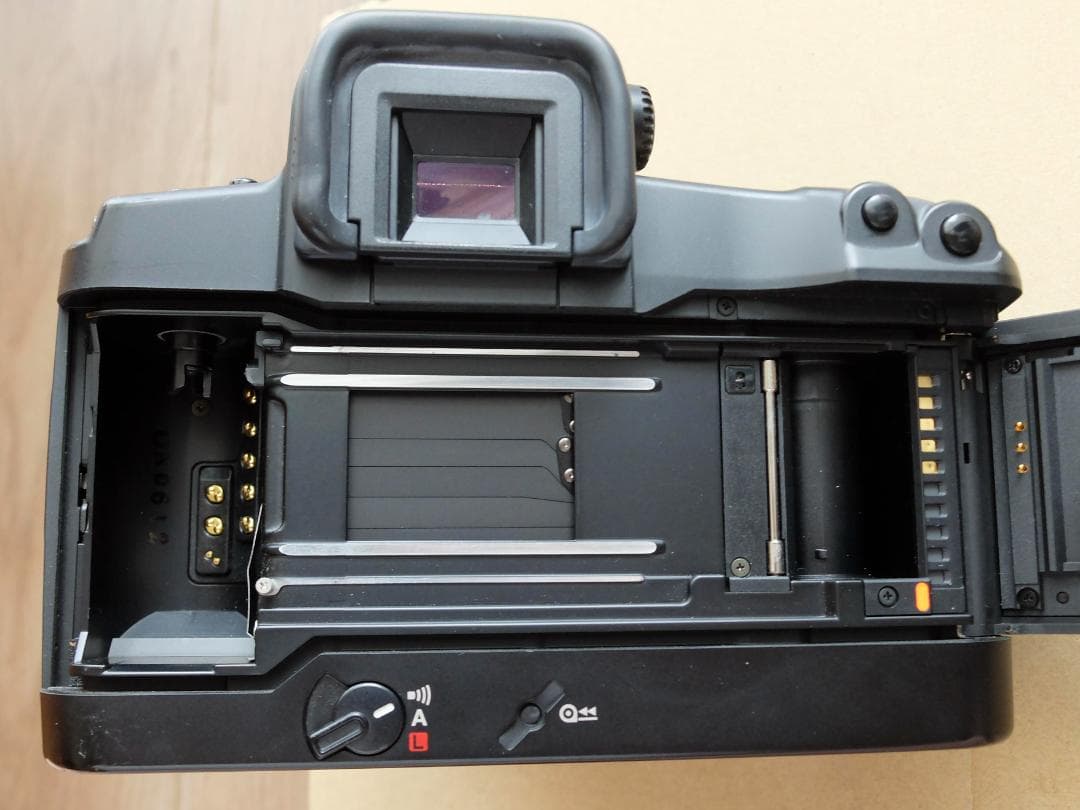 Canon　EOS　3＋35mm　f1.2