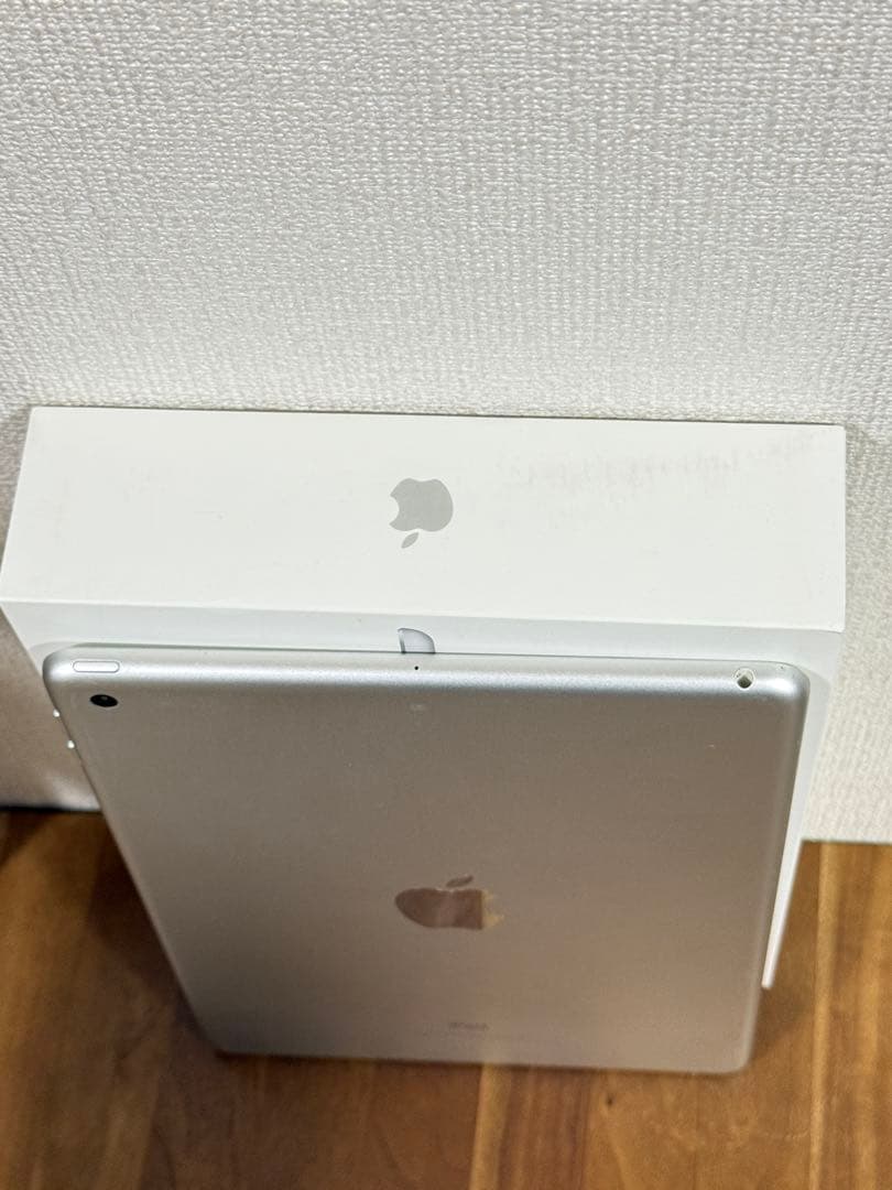 Apple iPad 第6世代　本体 箱付き