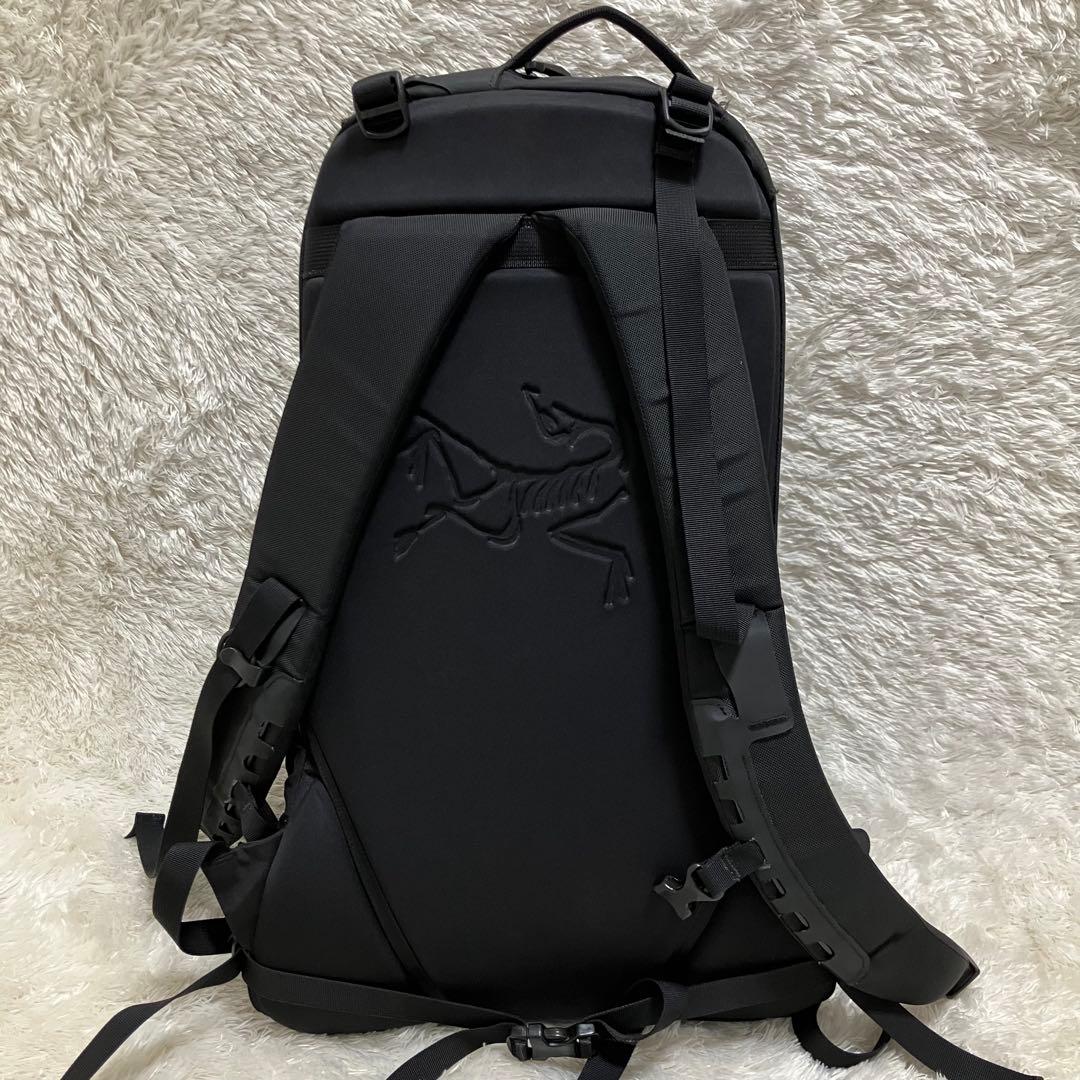 美品✨ アークテリクス　アロー22 ステルスブラック バックパック リュック