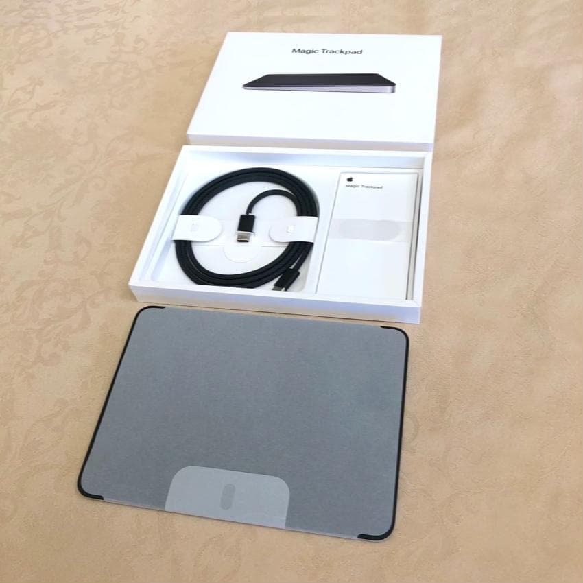 新品｜USB-C｜最新｜ブラック｜Apple Magic Trackpad 4｜