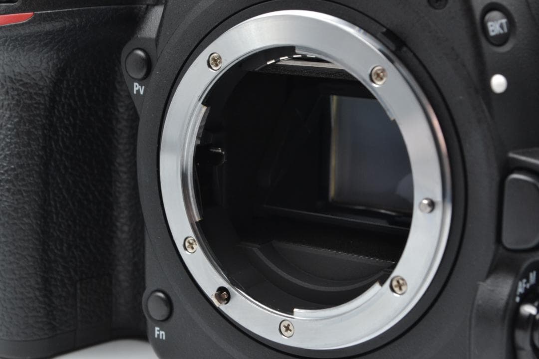 Nikon D780 デジタル一眼レフカメラ 本体　《ショット数　1983回》