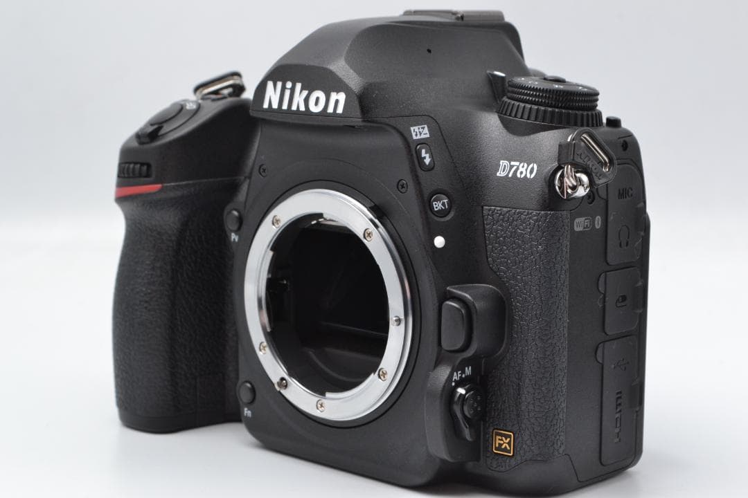 Nikon D780 デジタル一眼レフカメラ 本体　《ショット数　1983回》
