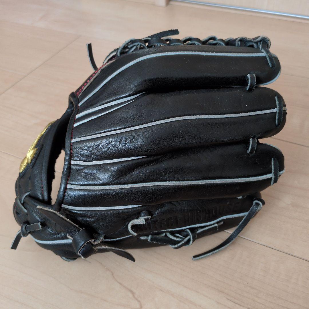 Under Armour 硬式用グローブ 　ジュニア用(左利き)