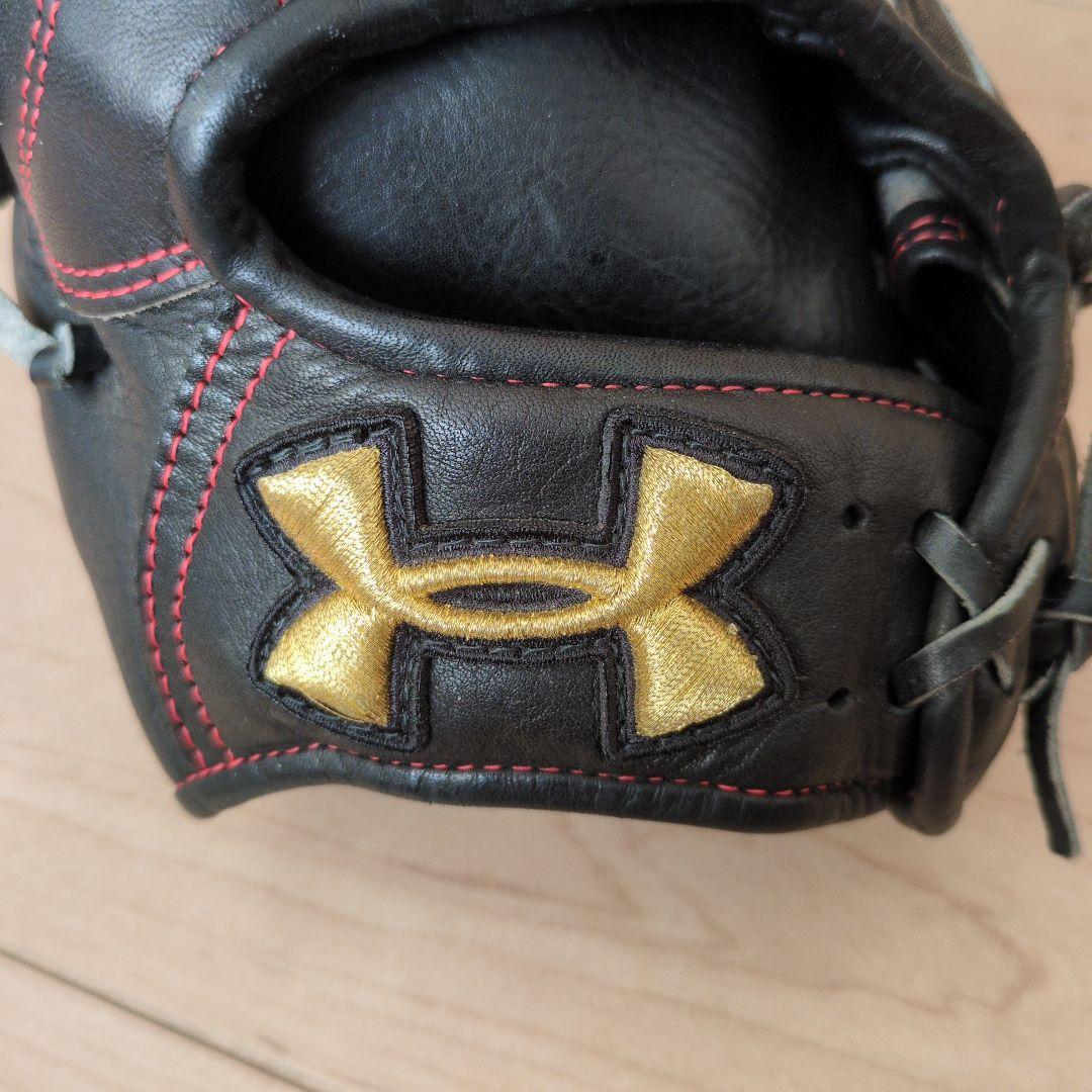 Under Armour 硬式用グローブ 　ジュニア用(左利き)