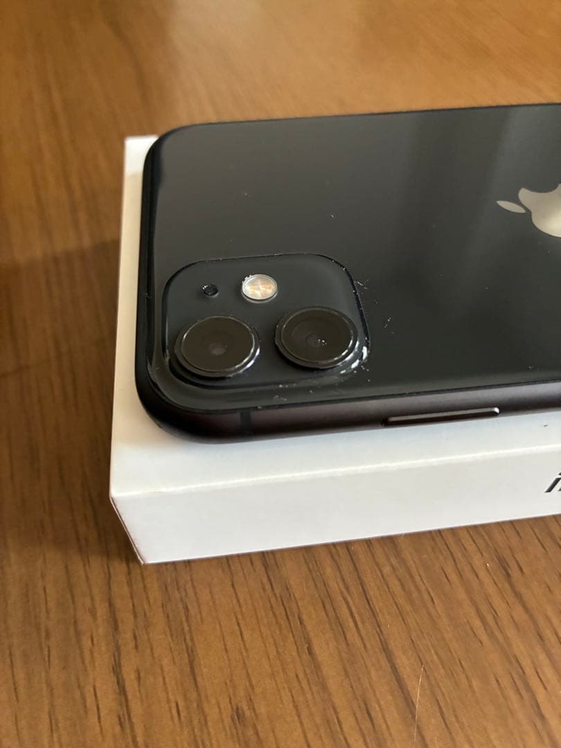 iPhone 11 128GB ブラック本体