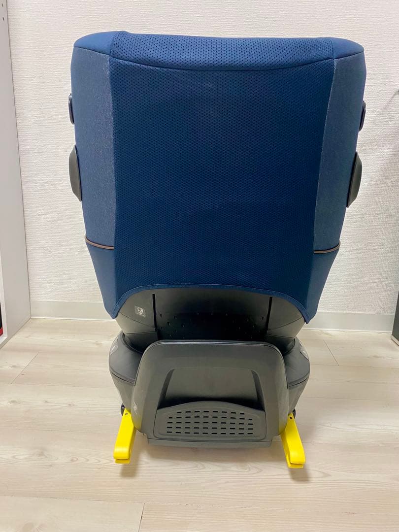 [Sランク美品]Aprica クルリラビッテプロテクト チャイルドシートR129