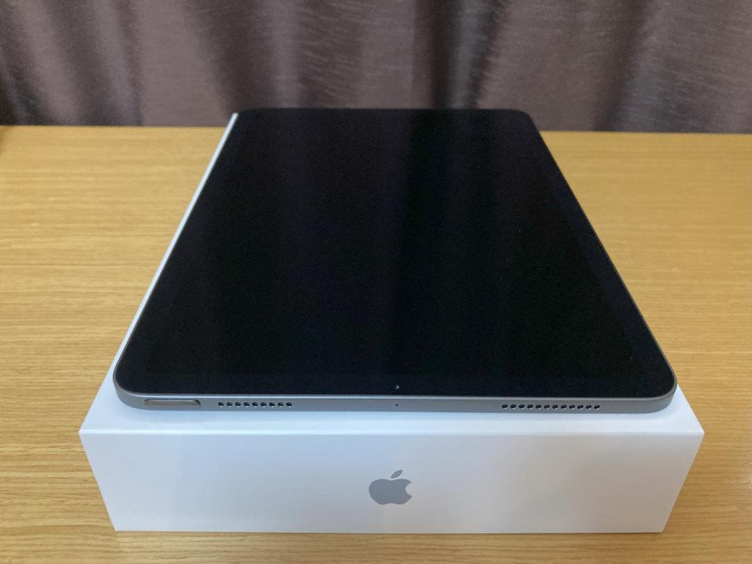 ゴ*ン様 B*h様 【極美品】iPad Air (第4世代) Wi-Fi 64G