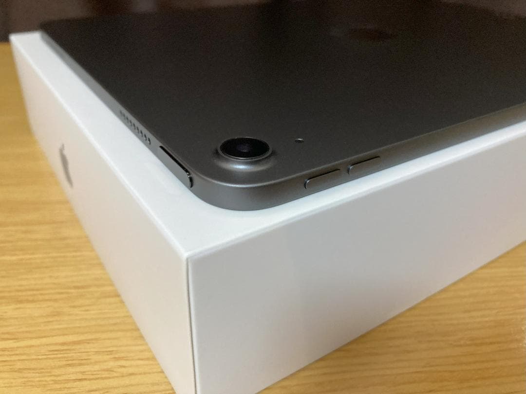 ゴ*ン様 B*h様 【極美品】iPad Air (第4世代) Wi-Fi 64G