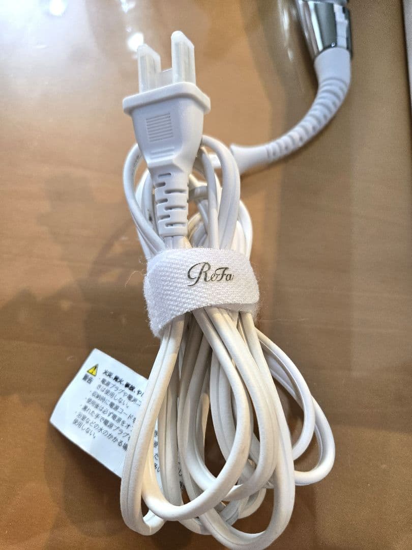 リファ ビューテック ストレート アイロン 中古 ホワイト