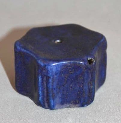 『李朝瑠璃釉亀甲形水滴』 藍釉　古陶磁器　李氏朝鮮　硯滴　水注　古美術