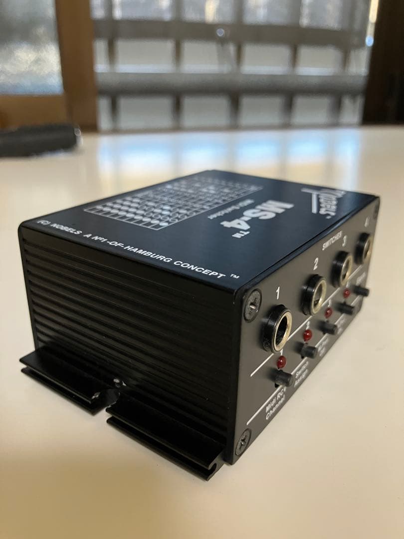 Nobels MS-4 MIDIスイッチャー