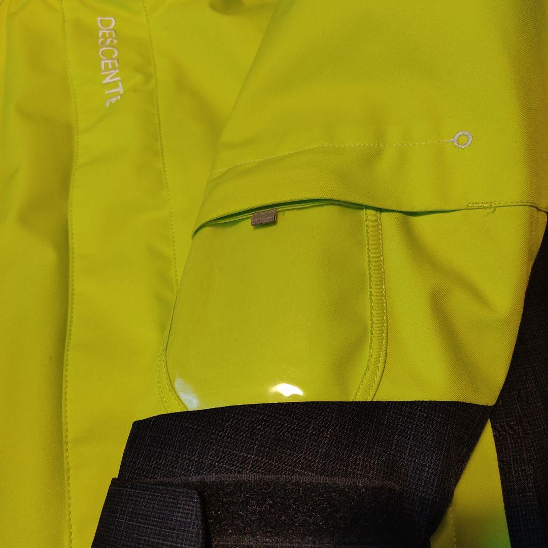 極美品デサント　スキーウェア　スノボ　130 DESCENTE