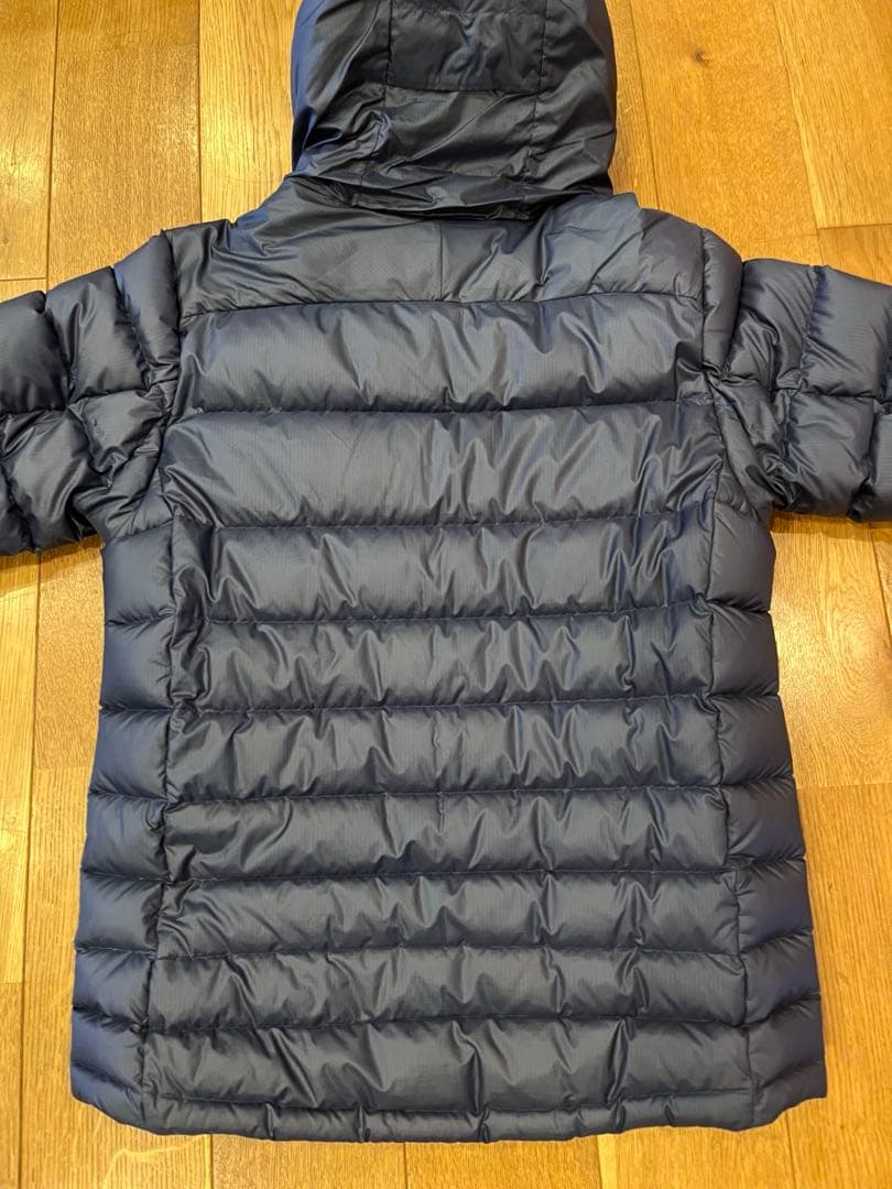 パタゴニア　ハイロフトダウンフーディー　patagonia ネイビー