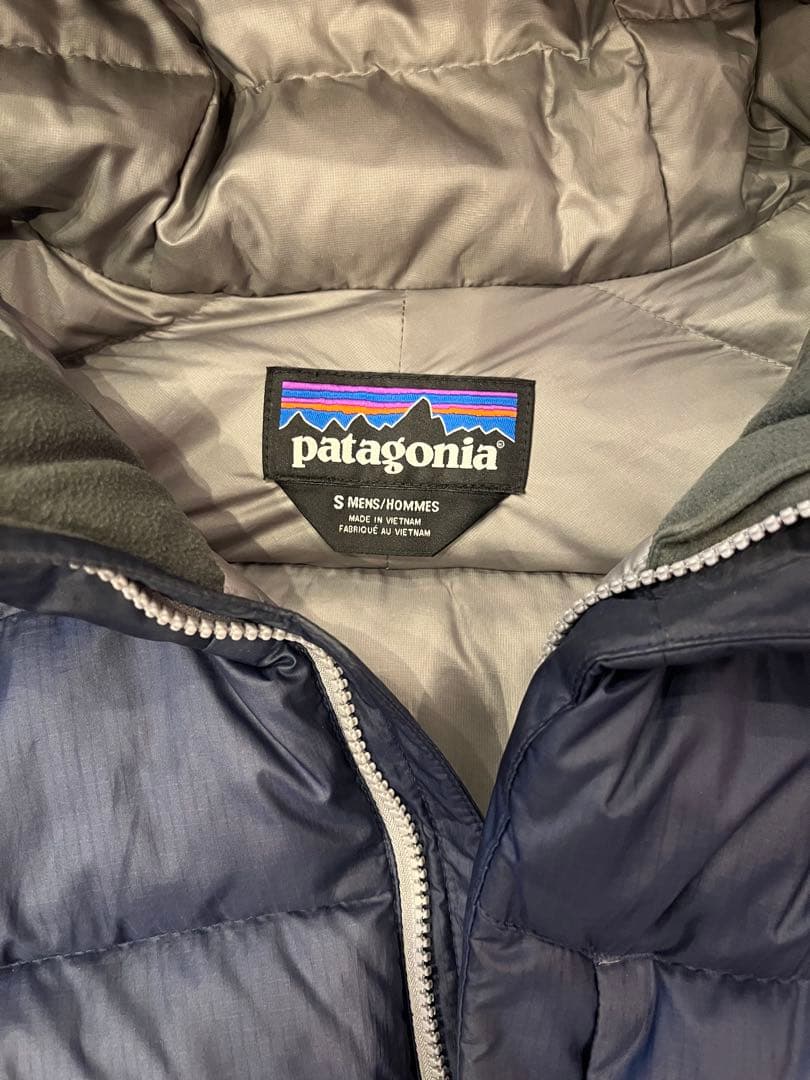 パタゴニア　ハイロフトダウンフーディー　patagonia ネイビー
