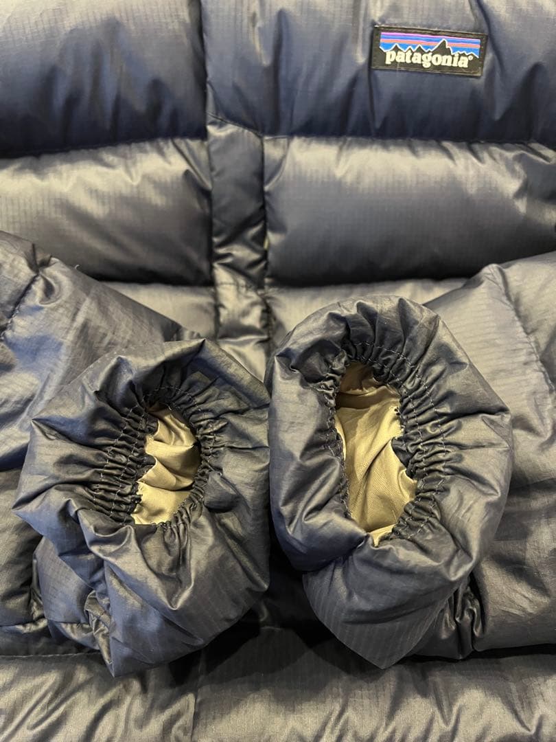 パタゴニア　ハイロフトダウンフーディー　patagonia ネイビー