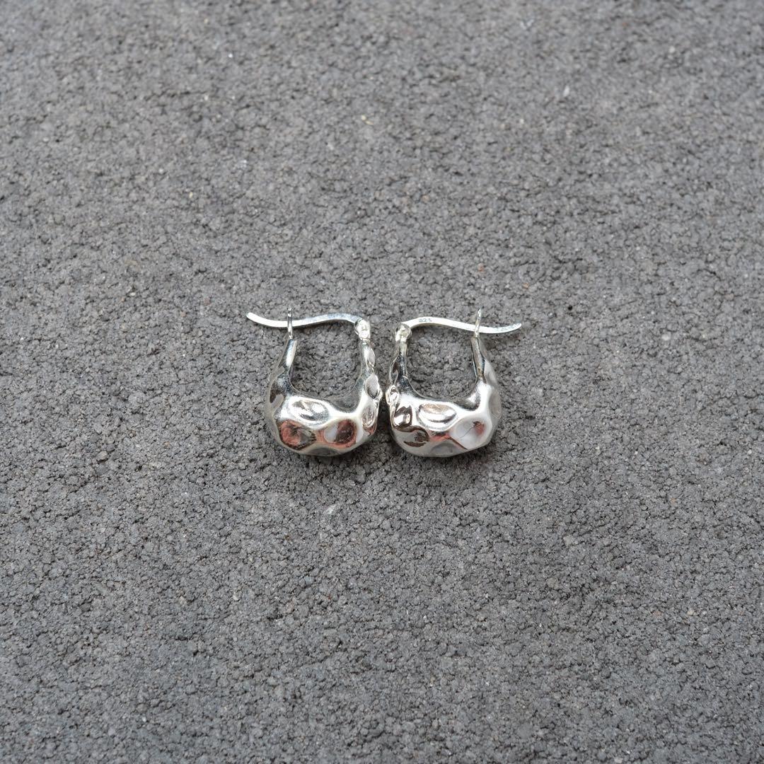 シルバー925 Silver タタキデザインフープピアス/軽研磨仕上げ/両耳