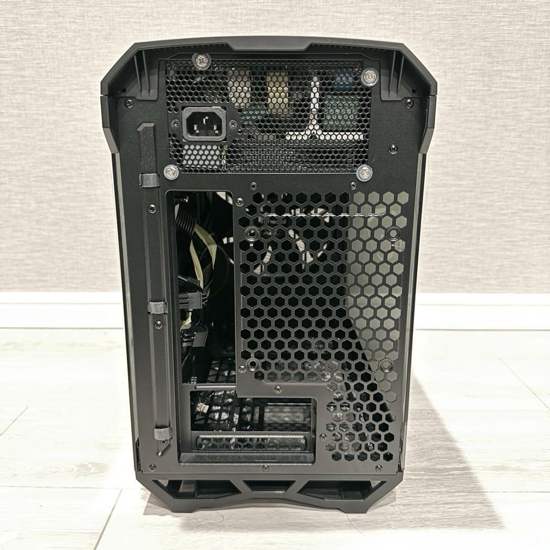 Fractal Design Torrent Nano ケース＋750w電源付き
