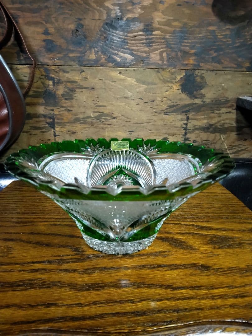 旧東ドイツ製　ドレスデンクリスタル 切子グリーン　Lausitzer Glas