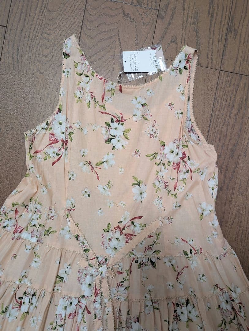 (未使用品タグ付き)ピンクハウス　ハナミズキ柄ノースリーブミディワンピース