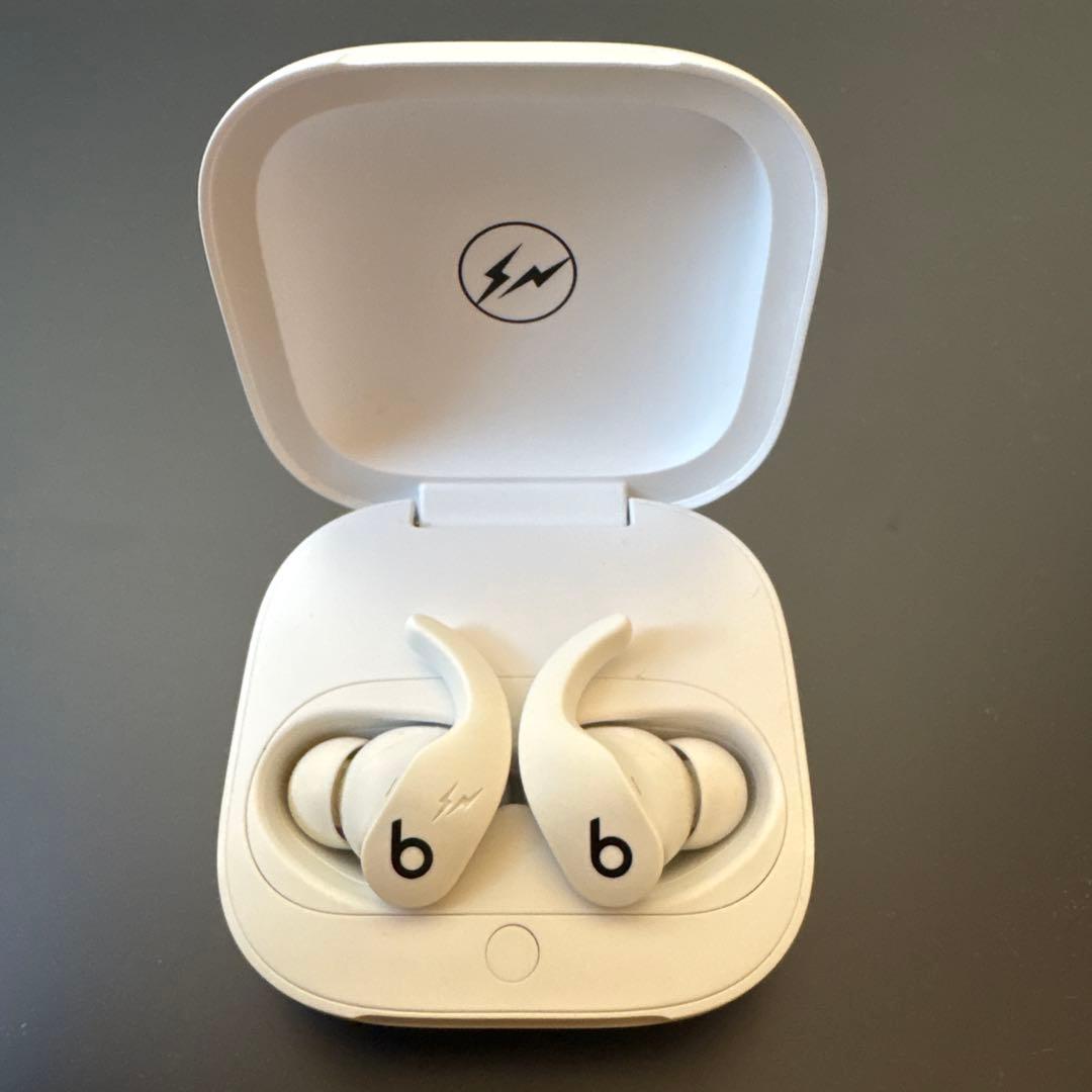 Beats fragment イヤホン
