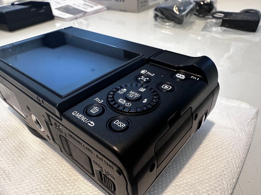 【美品】Panasonic LUMIX DC-TZ99 コンパクトデジタルカメラ