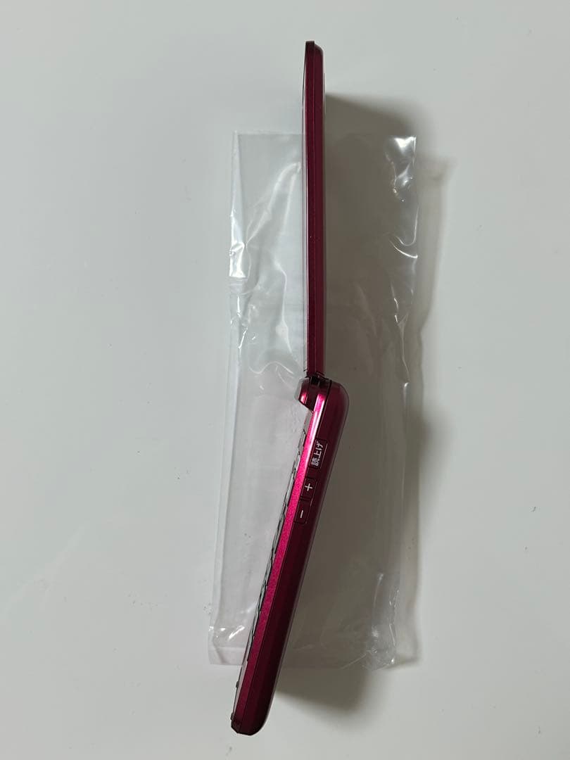 【新品未開封未使用】かんたんケータイライト　KYF43 ワインレッド