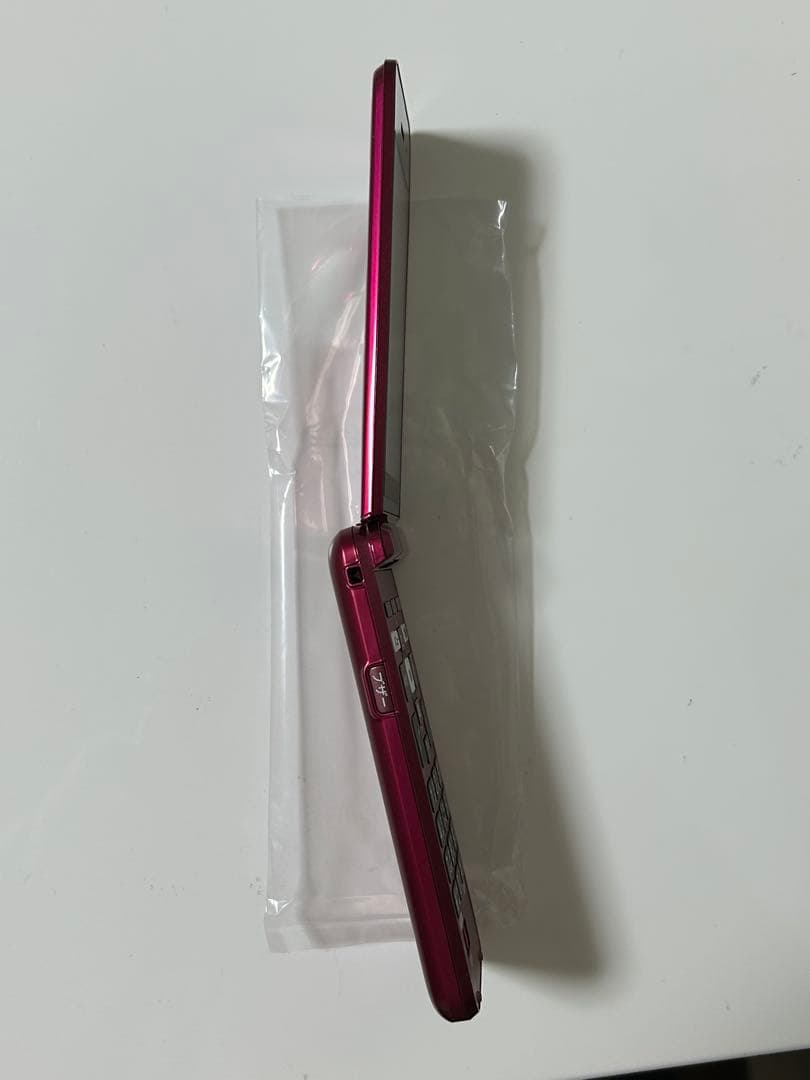 【新品未開封未使用】かんたんケータイライト　KYF43 ワインレッド