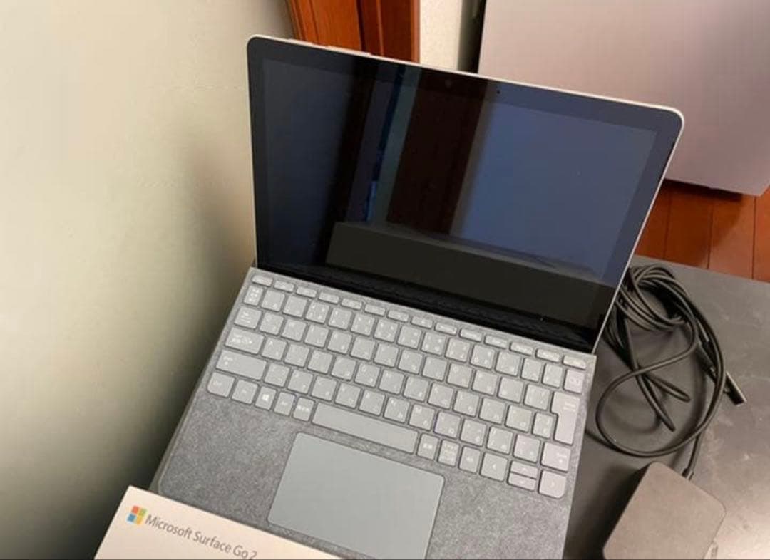 ほぼ新品！マイクロソフト surface GO2 付属品全部込　キーボード、ペン