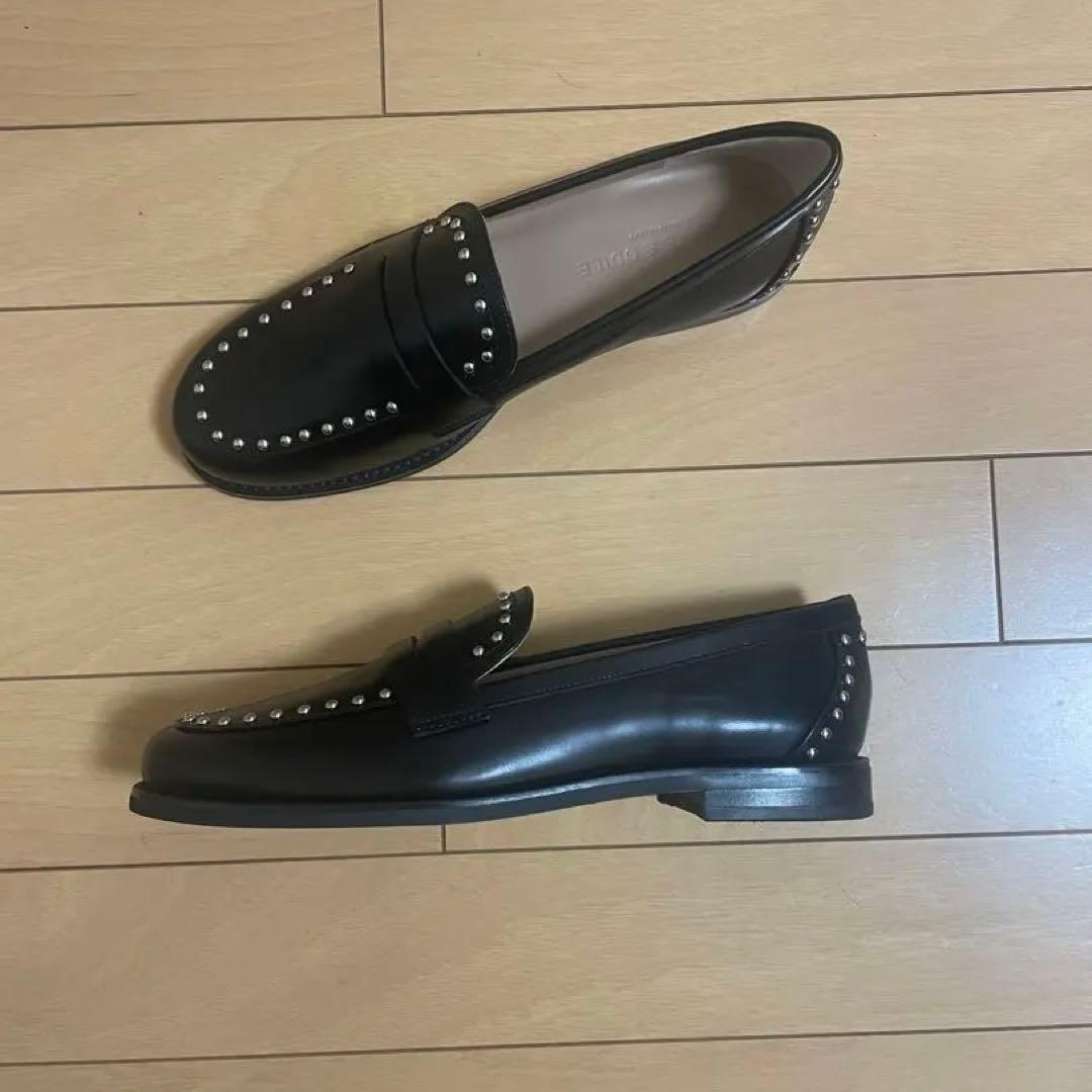 スタッズ付きブラックレザーローファー　24cm 完売モデル