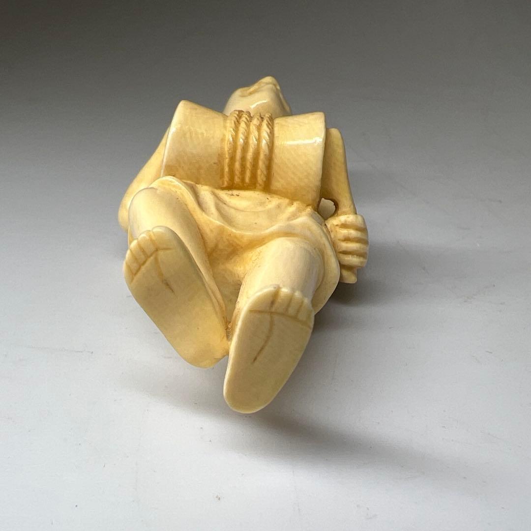 専用　在銘和彫人物根付　18g 東Y8-0206☆2Fトヒコオ