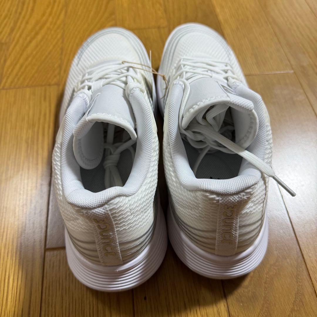 【レディース】adidas バレーボールシューズ ホワイト 26.5㎝