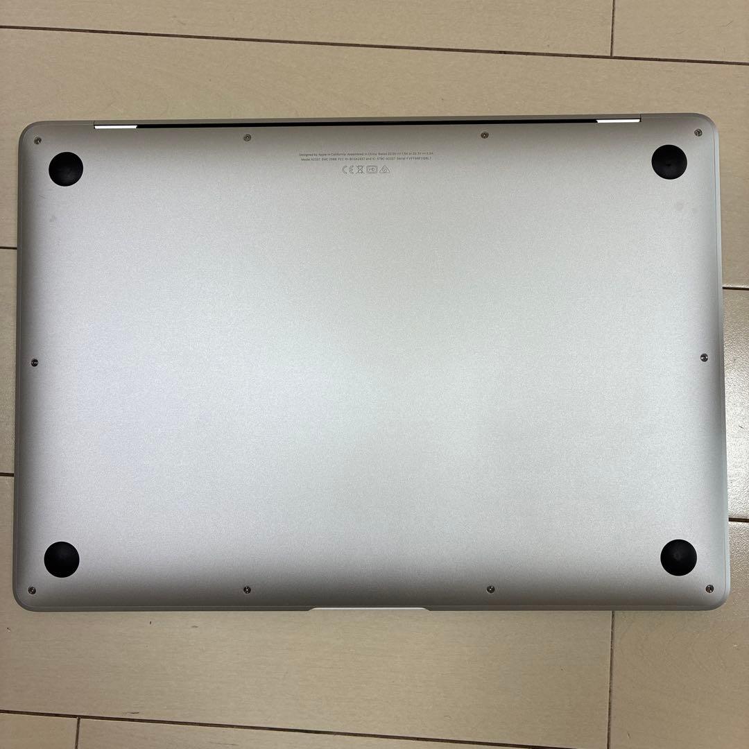 Apple MacBook Air (M1,8GB,256GB) 本体