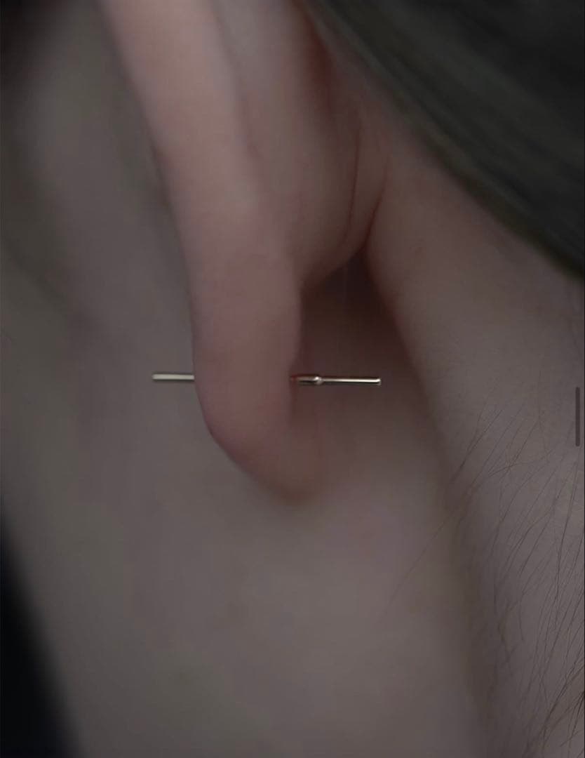 NOUE キャッチレスピアス