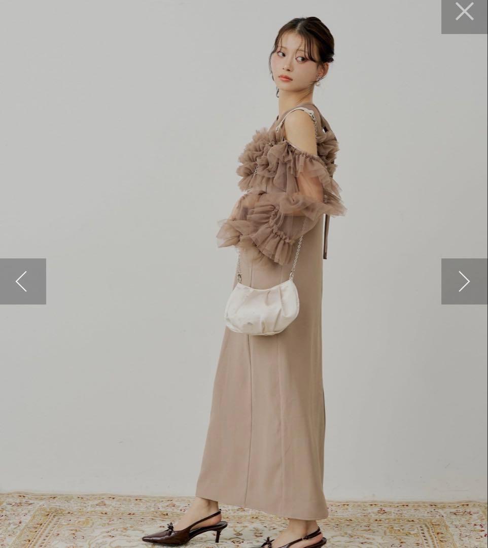 Chico フリルデザインタイトロングワンピース