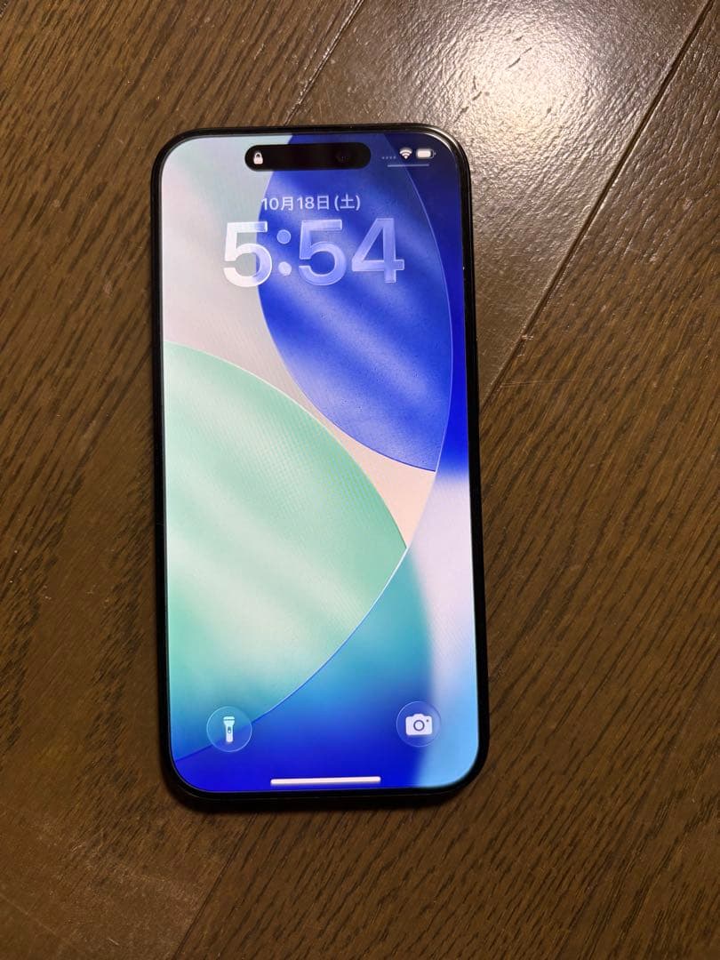 iPhone15proブラックチタニウム　simフリー