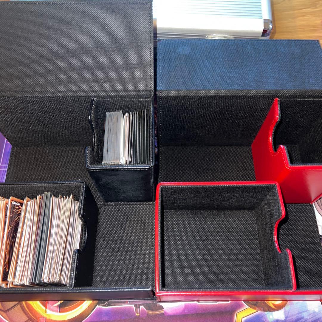 遊戯王　サテライトショップ限定　DXストレージボックス　オシリスレッド