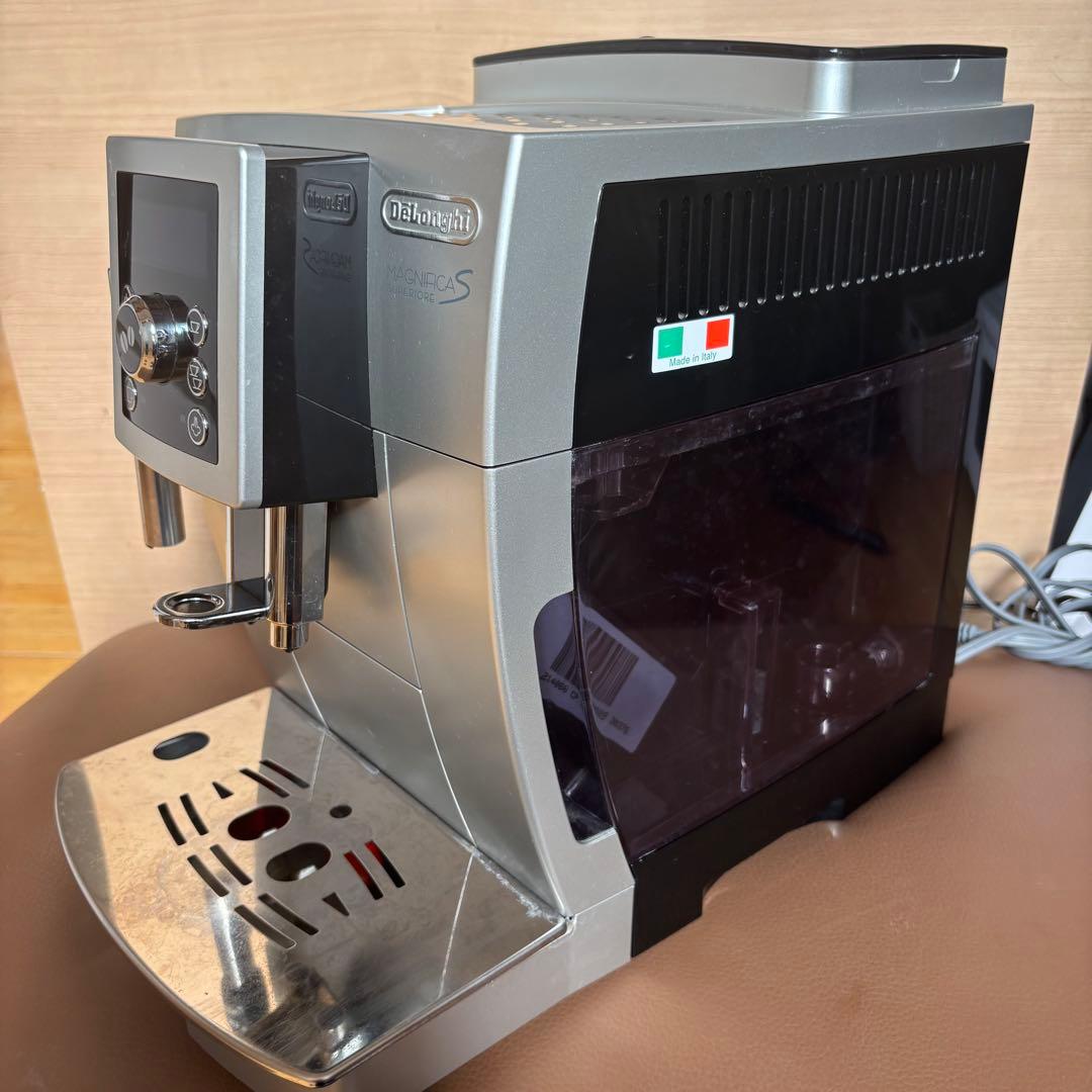 De'Longhi Magnifica Sスペリオレ エスプレッソマシン