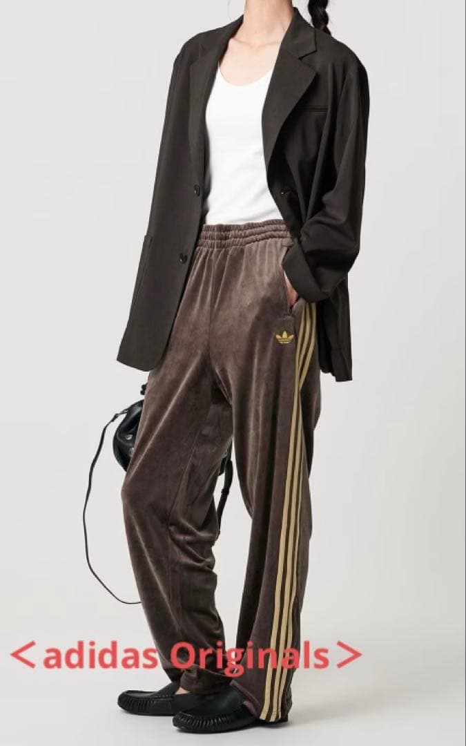 新品タグ付adidas Originalsファイヤーバード ベロアトラックパンツ