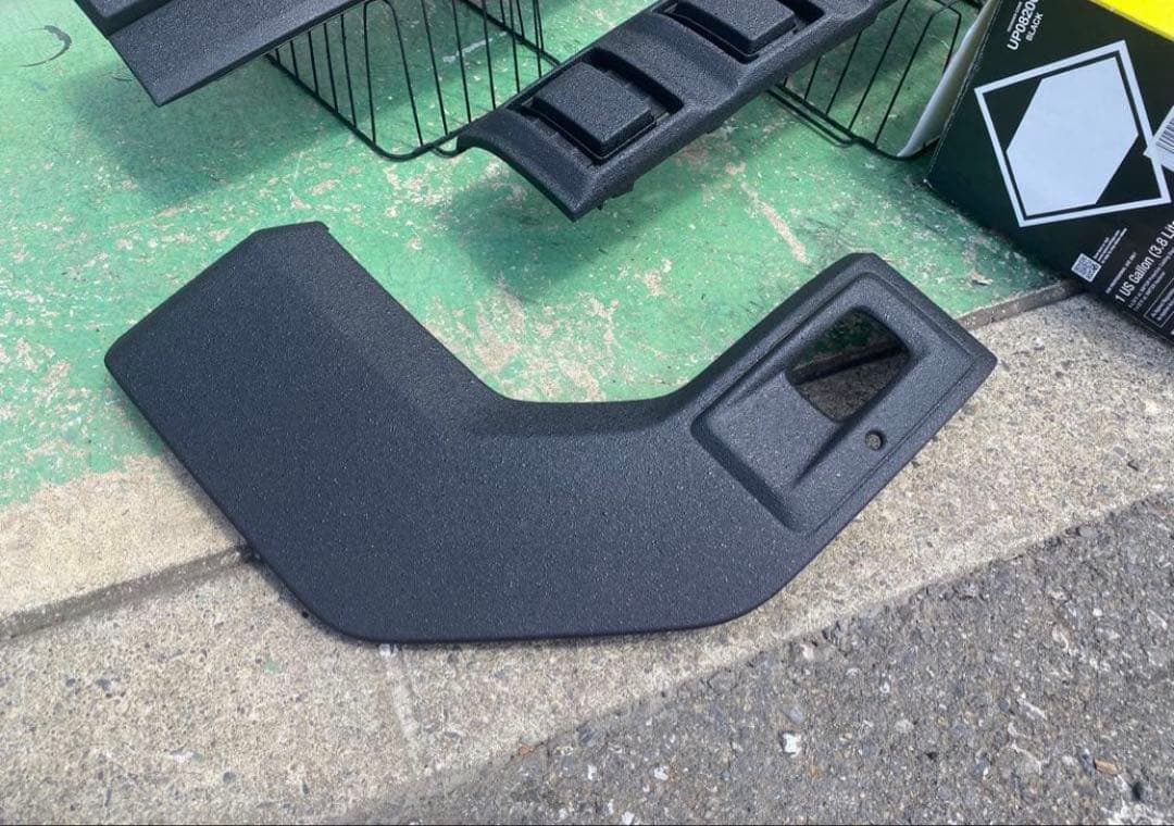 デリカミニ　ラプターライナー　グリル　カスタム